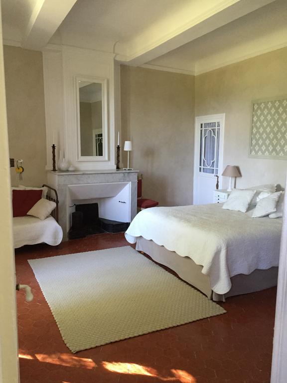 Domaine La Carraire Bed & Breakfast Lauris Exterior foto